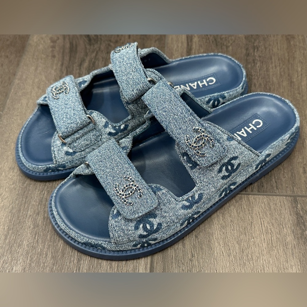 2025 CHANEL BLUE DENIM DAD SANDALS SLIDES SHOES 36C NEW WITH DEFECTS - Picture 12 of 16